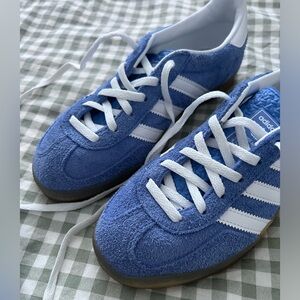 **SOLD** Adidas Gazelle Indoor Shoes Women size 5.5 (fits US 6) Blue Brand New